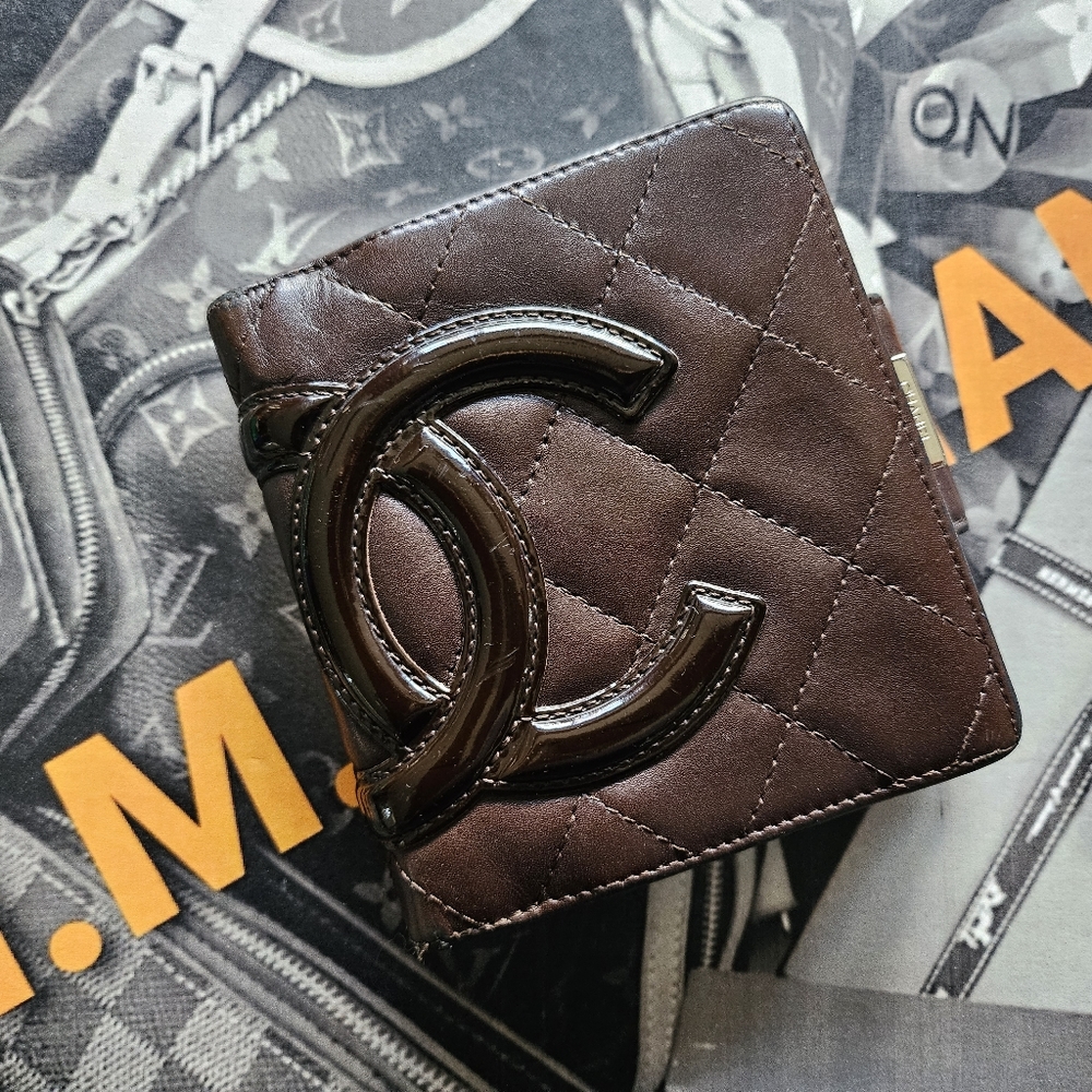 VINTAGE CHANEL CAMBON LAMBSKIN LEATHER Bifold Wallet